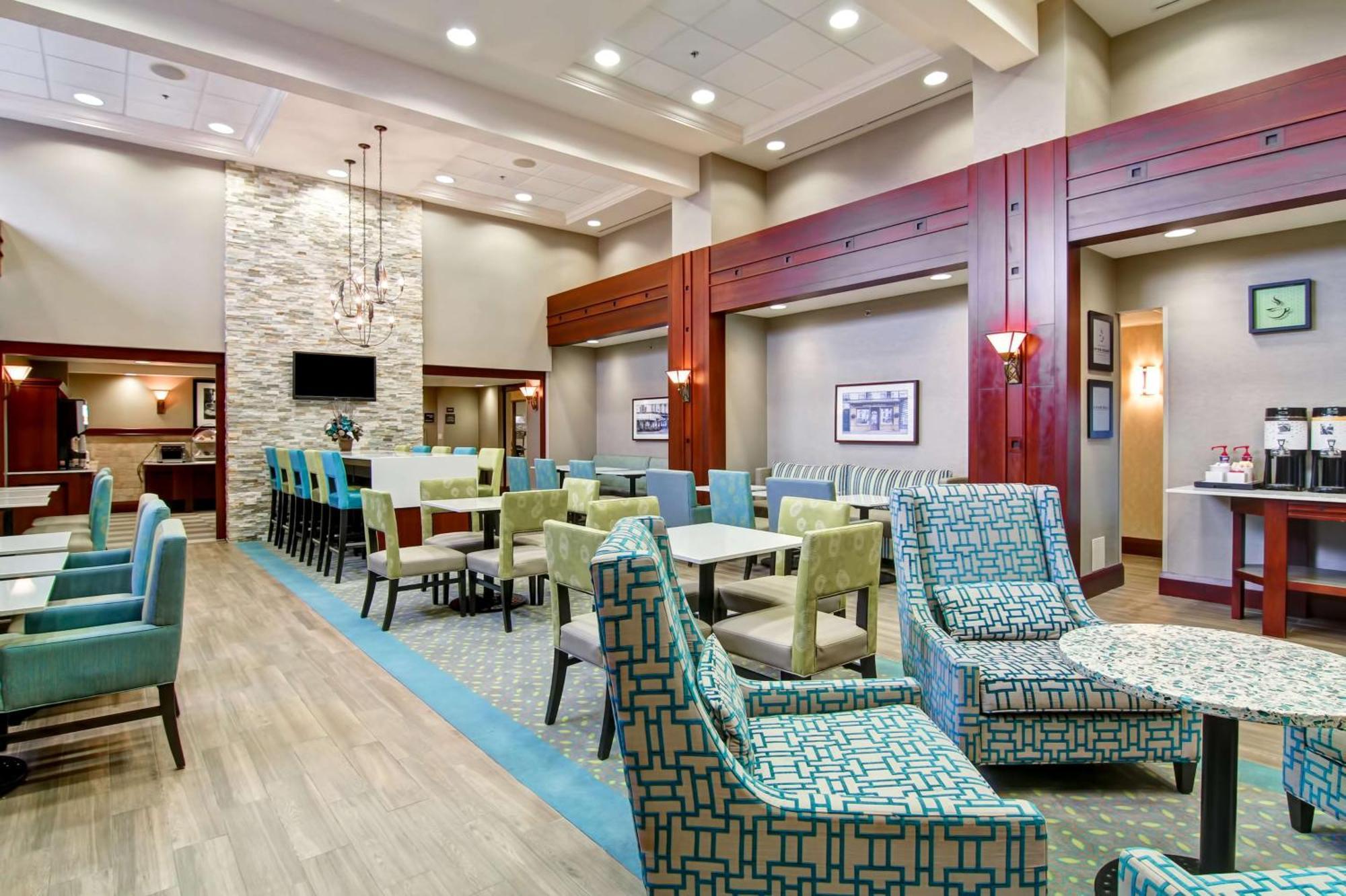 Hotel Hampton Inn&suites
